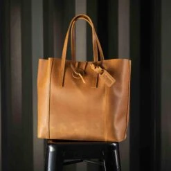 Vintage Glove Leather Tote - Caramel-7396079941 -Baseball Equipment Store baseballism vintage leather tote 008